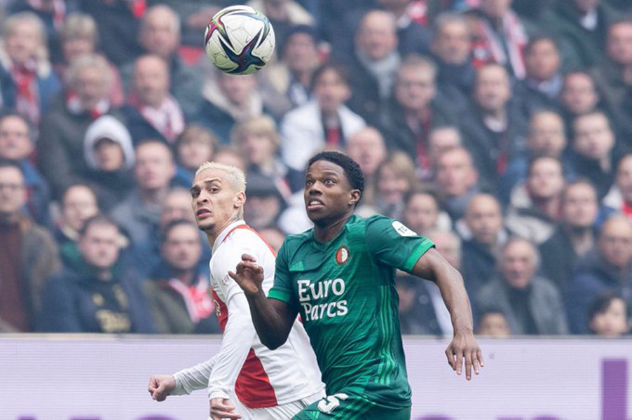 现了足球运 现了足球运