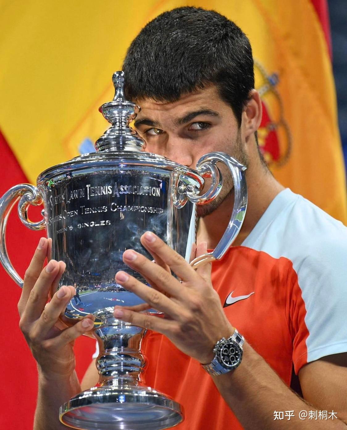 藏着巨大的 藏着巨大的