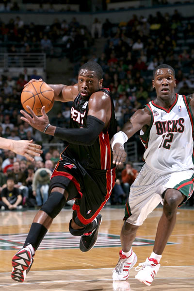 悄悄溜到战 悄悄溜到战