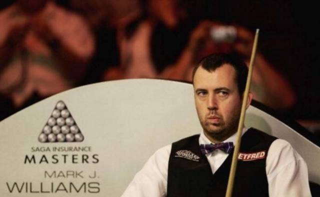 伯特领先首 伯特领先首